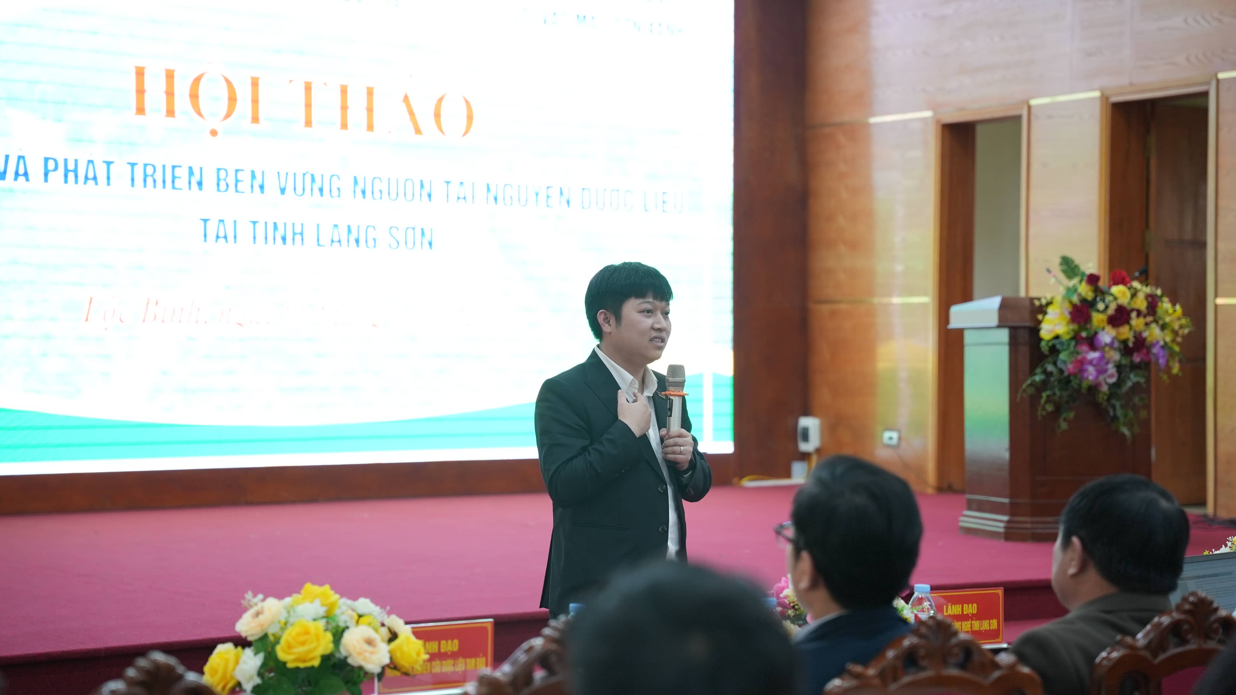 Mẫu Sơn Xanh đồng hành cùng bà con nông dân